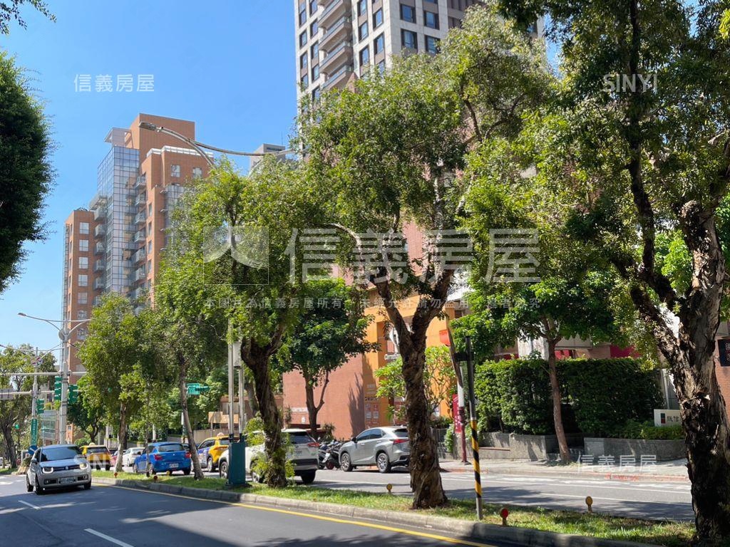 正中山北路七段置產透店房屋室內格局與周邊環境