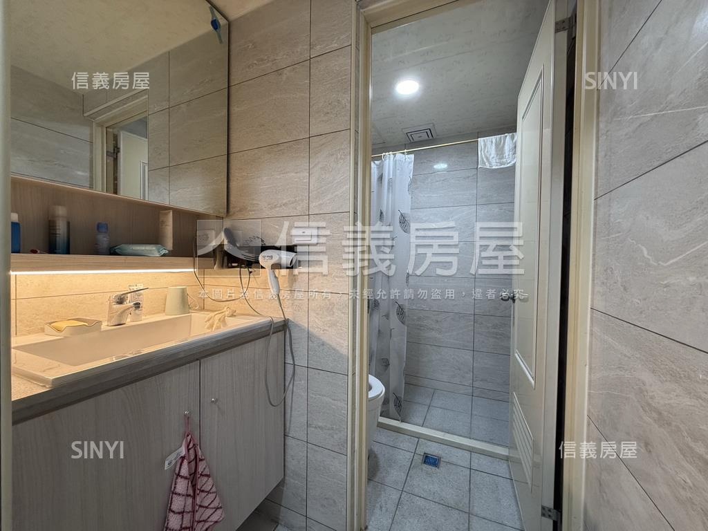 採光好景東帝士四房車位房屋室內格局與周邊環境