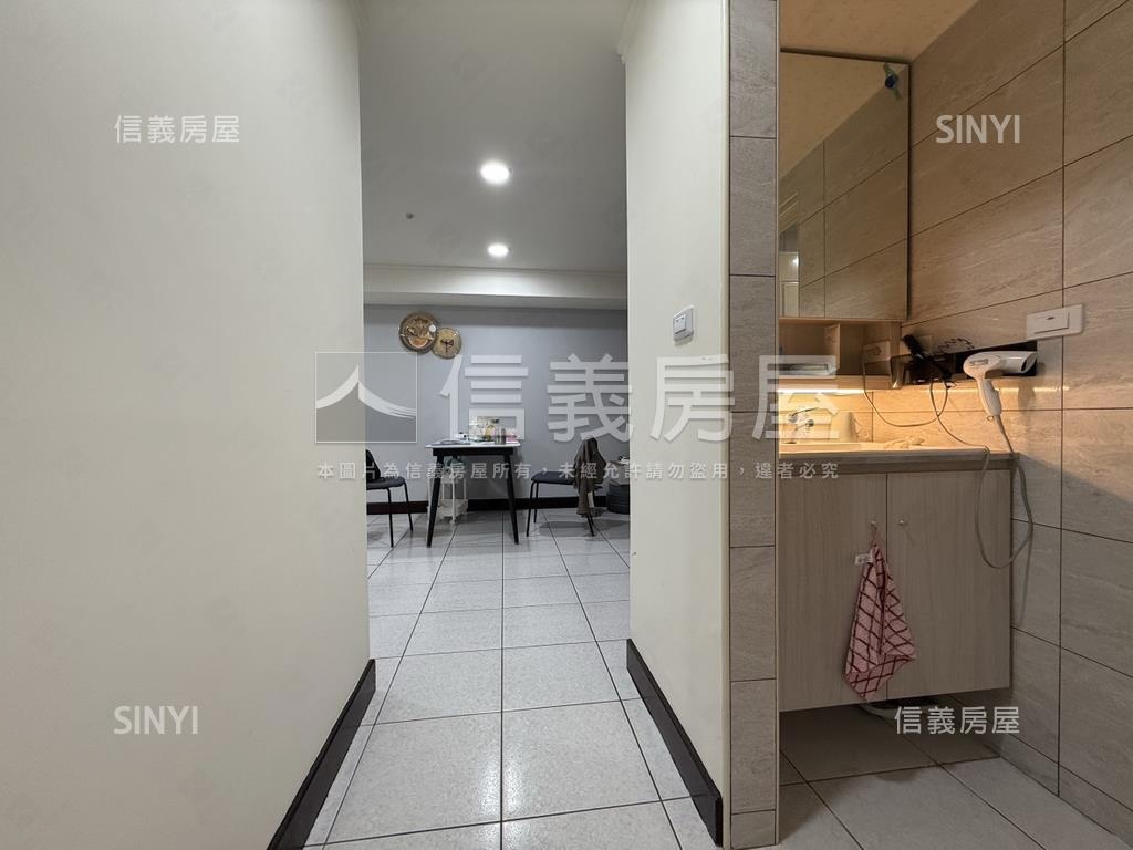 採光好景東帝士四房車位房屋室內格局與周邊環境