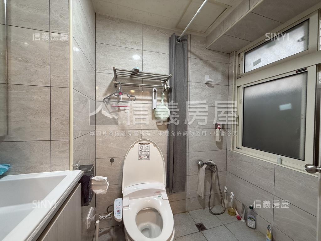 採光好景東帝士四房車位房屋室內格局與周邊環境