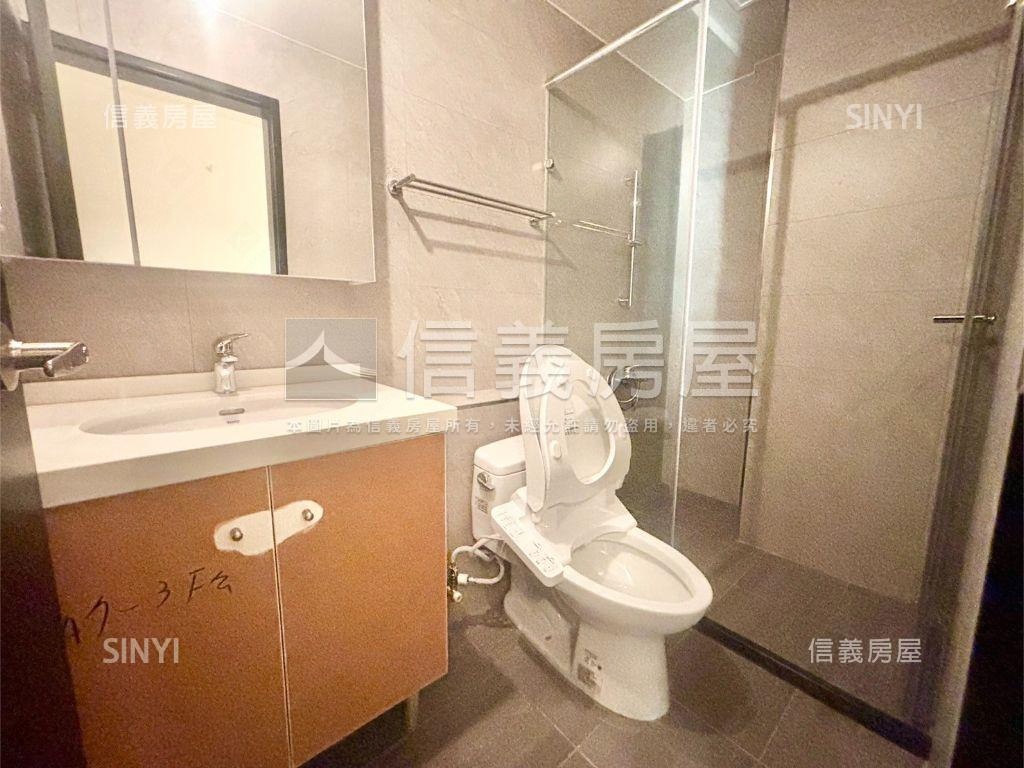 低總價芳洲漾兩房平面車位房屋室內格局與周邊環境