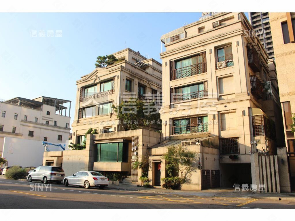 寰宇層峰裝潢別墅房屋室內格局與周邊環境