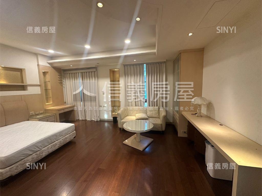 寰宇層峰裝潢別墅房屋室內格局與周邊環境