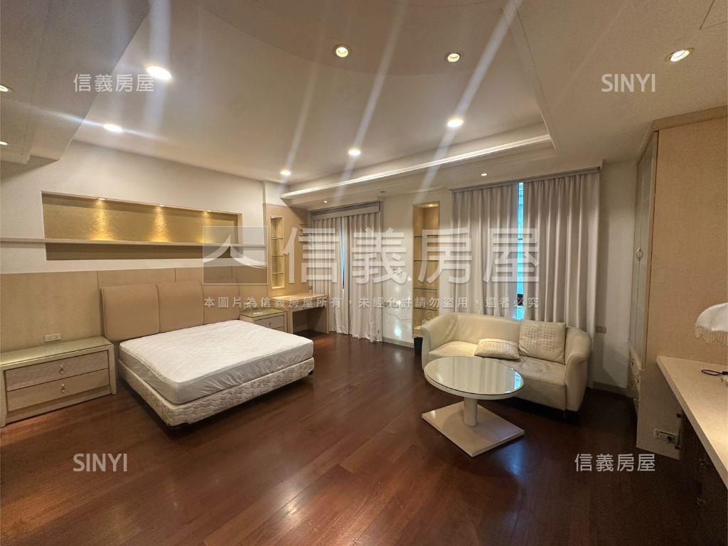 寰宇層峰裝潢別墅房屋室內格局與周邊環境