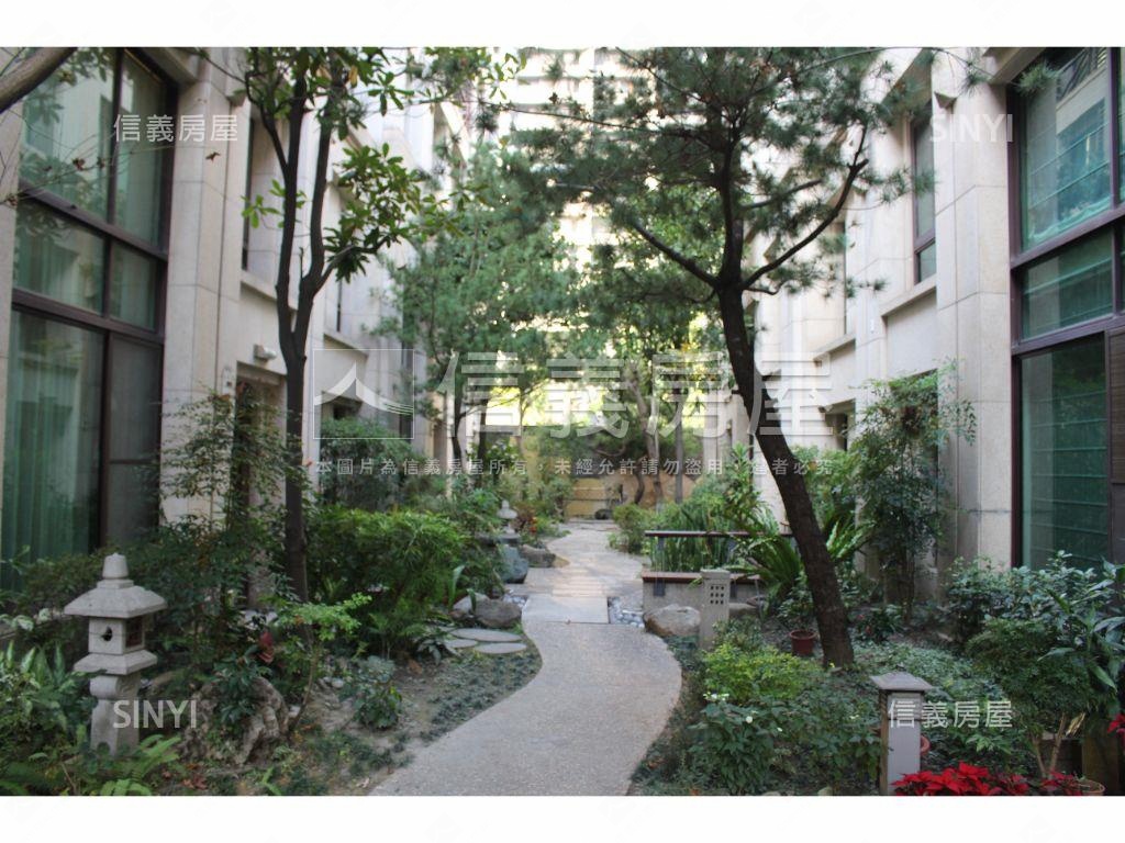 寰宇層峰裝潢別墅房屋室內格局與周邊環境