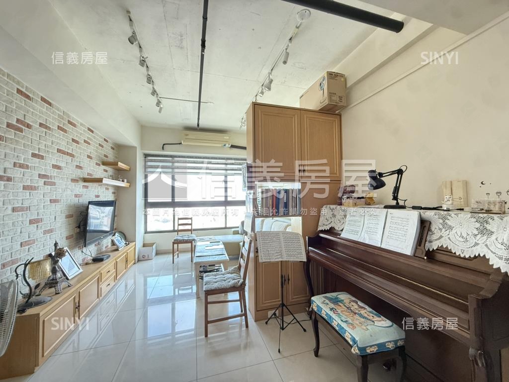 近鳳山國中捷運｜三房平車房屋室內格局與周邊環境