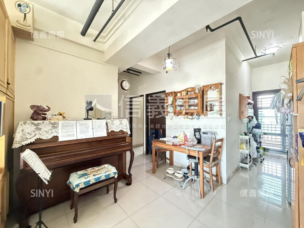 近鳳山國中捷運｜三房平車房屋室內格局與周邊環境