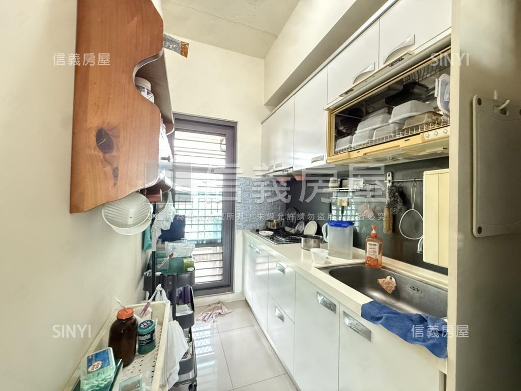 近鳳山國中捷運｜三房平車房屋室內格局與周邊環境