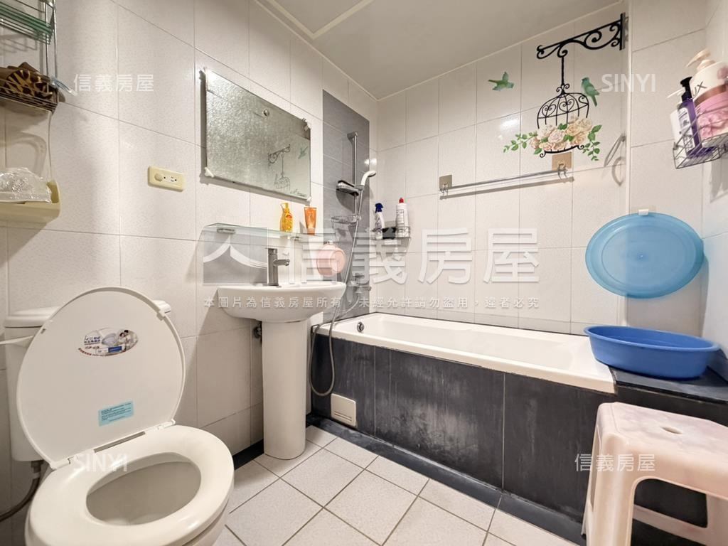 近鳳山國中捷運｜三房平車房屋室內格局與周邊環境