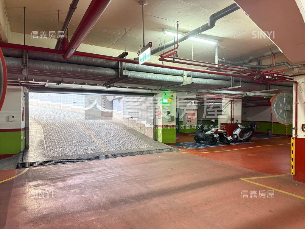 Ｊ時尚高樓景觀三房平車房屋室內格局與周邊環境