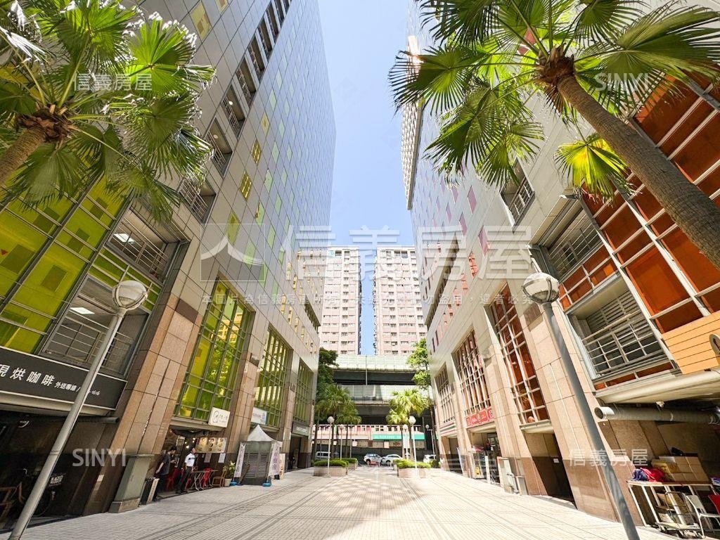 超想賣～遠東世紀稀有店面房屋室內格局與周邊環境