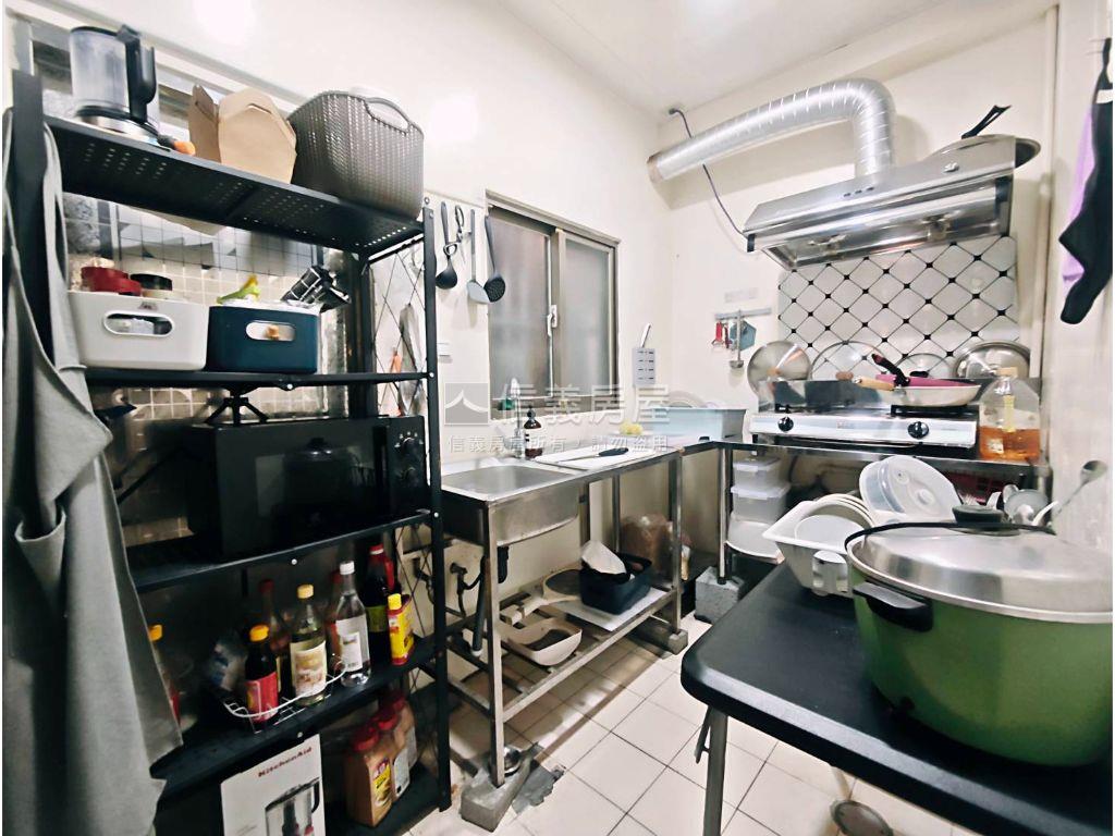 晴光商圈金店面房屋室內格局與周邊環境