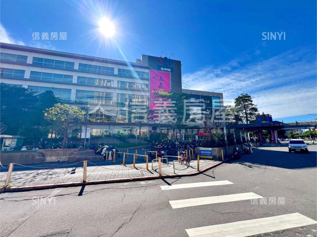 都廳大院河景三房車位房屋室內格局與周邊環境