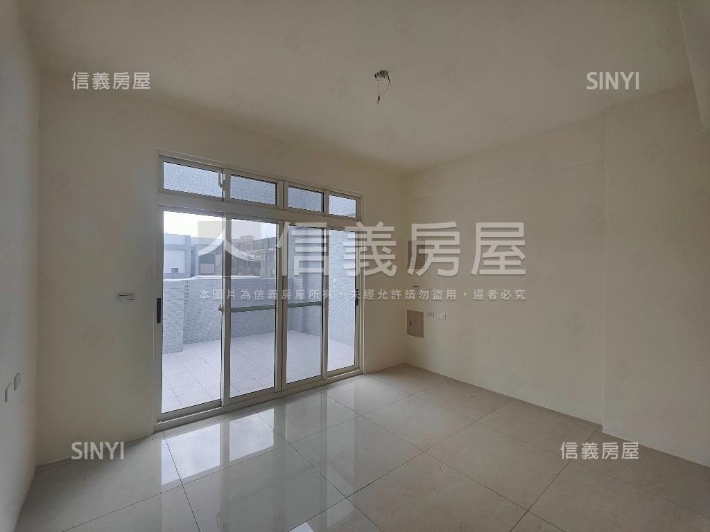 鹿港富景金鑽大面寬角店房屋室內格局與周邊環境