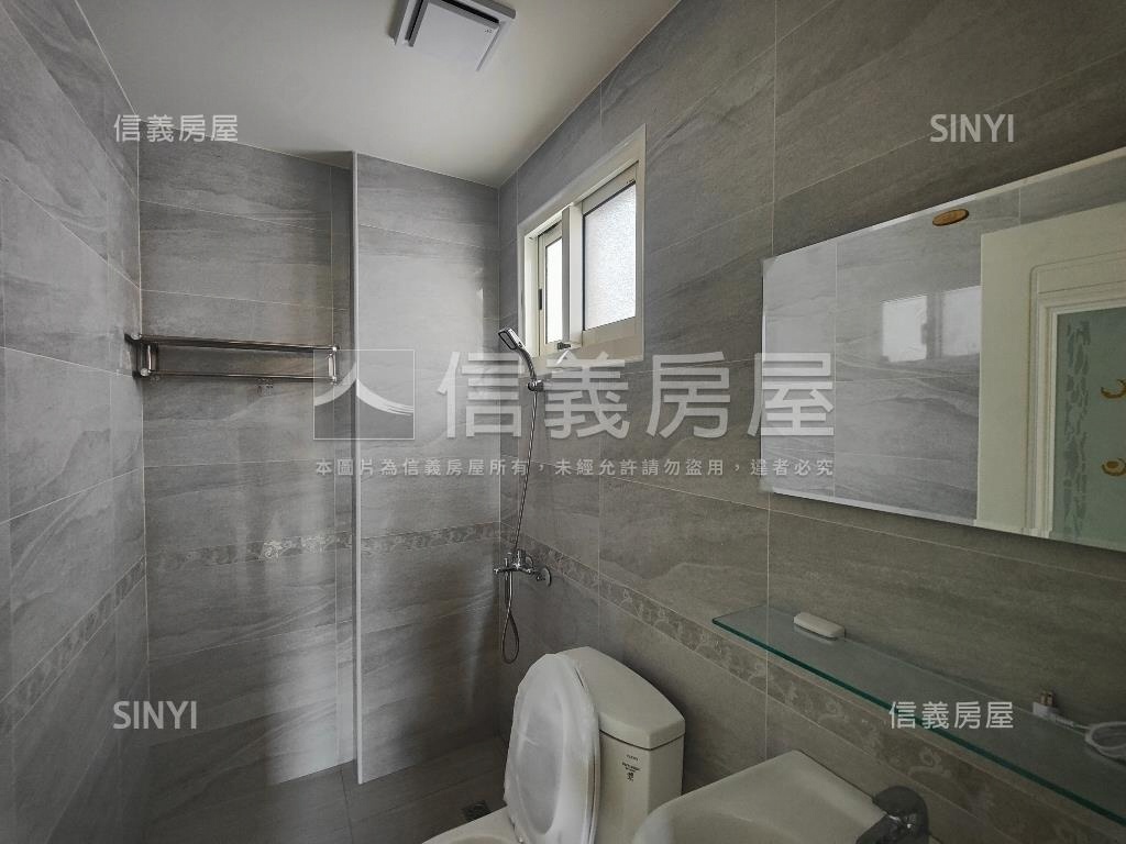 鹿港富景金鑽大面寬角店房屋室內格局與周邊環境