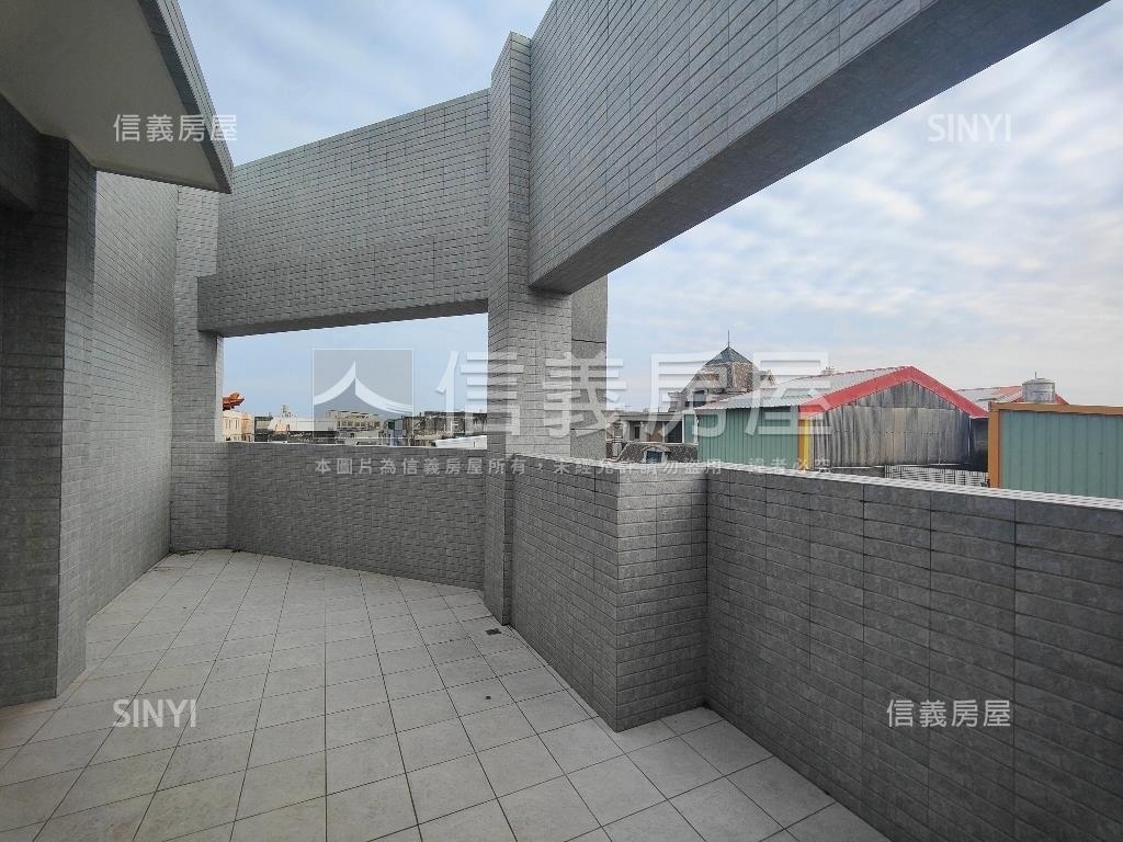 鹿港富景金鑽大面寬角店房屋室內格局與周邊環境