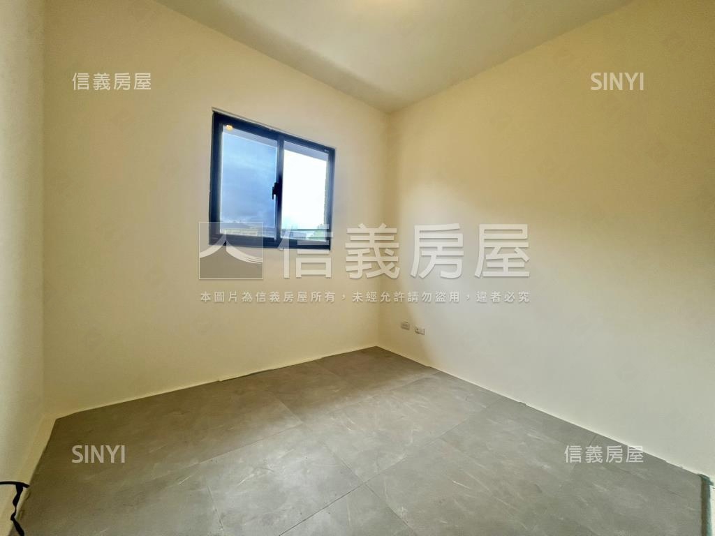 品山月三房房屋室內格局與周邊環境