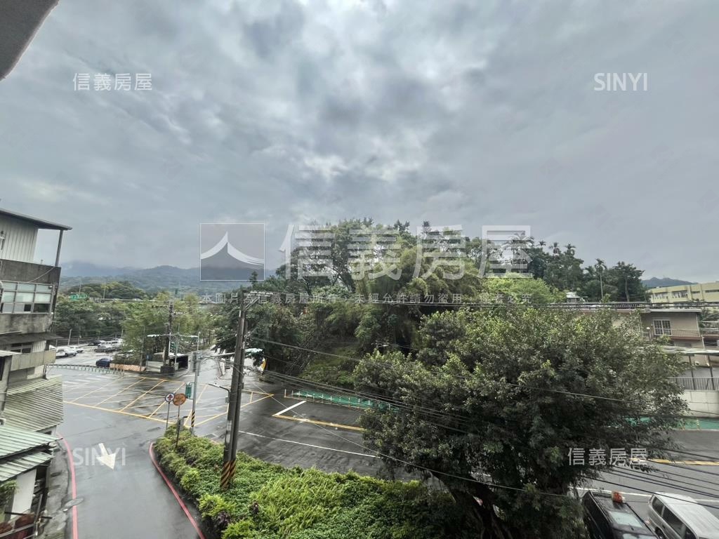 品山月三房房屋室內格局與周邊環境
