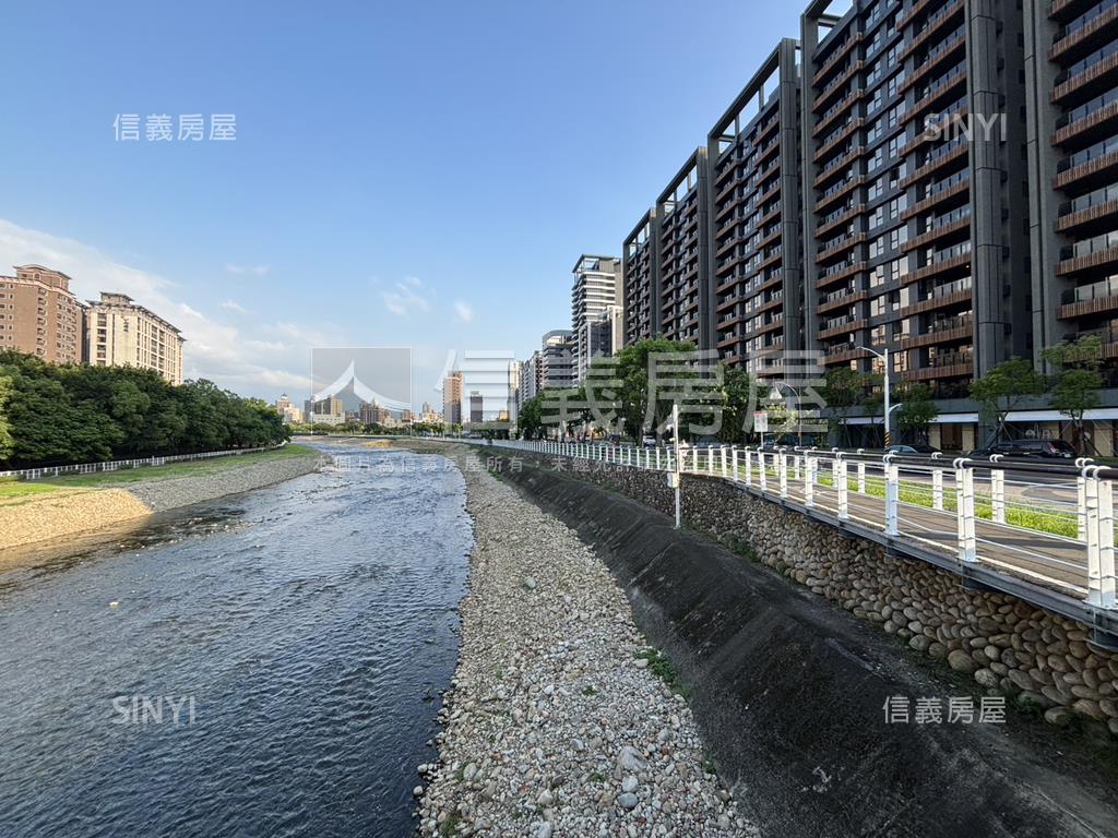 一房一廳，獨立陽台及廚房房屋室內格局與周邊環境