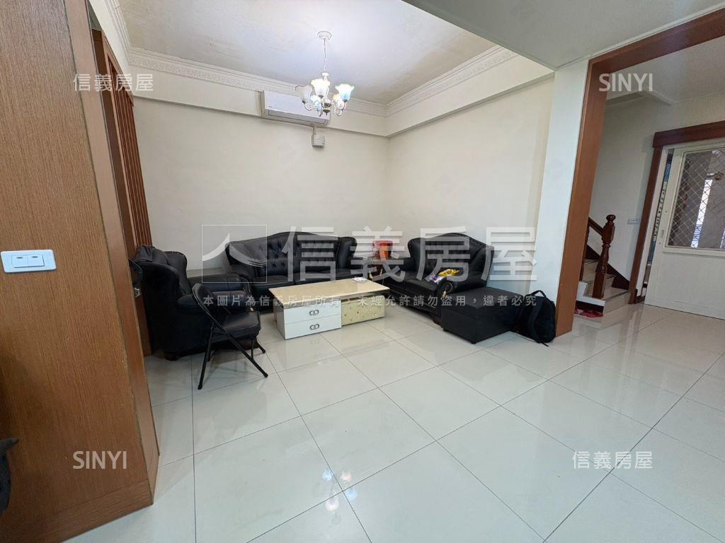 近南亞前後臨路美透天房屋室內格局與周邊環境