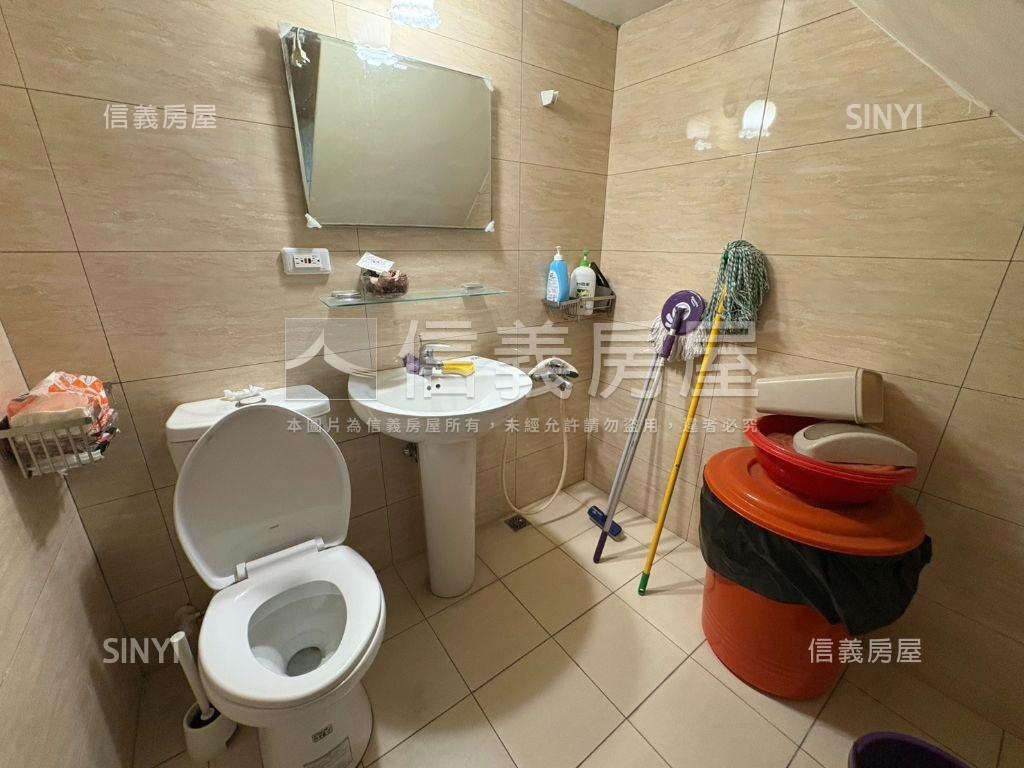 近南亞前後臨路美透天房屋室內格局與周邊環境