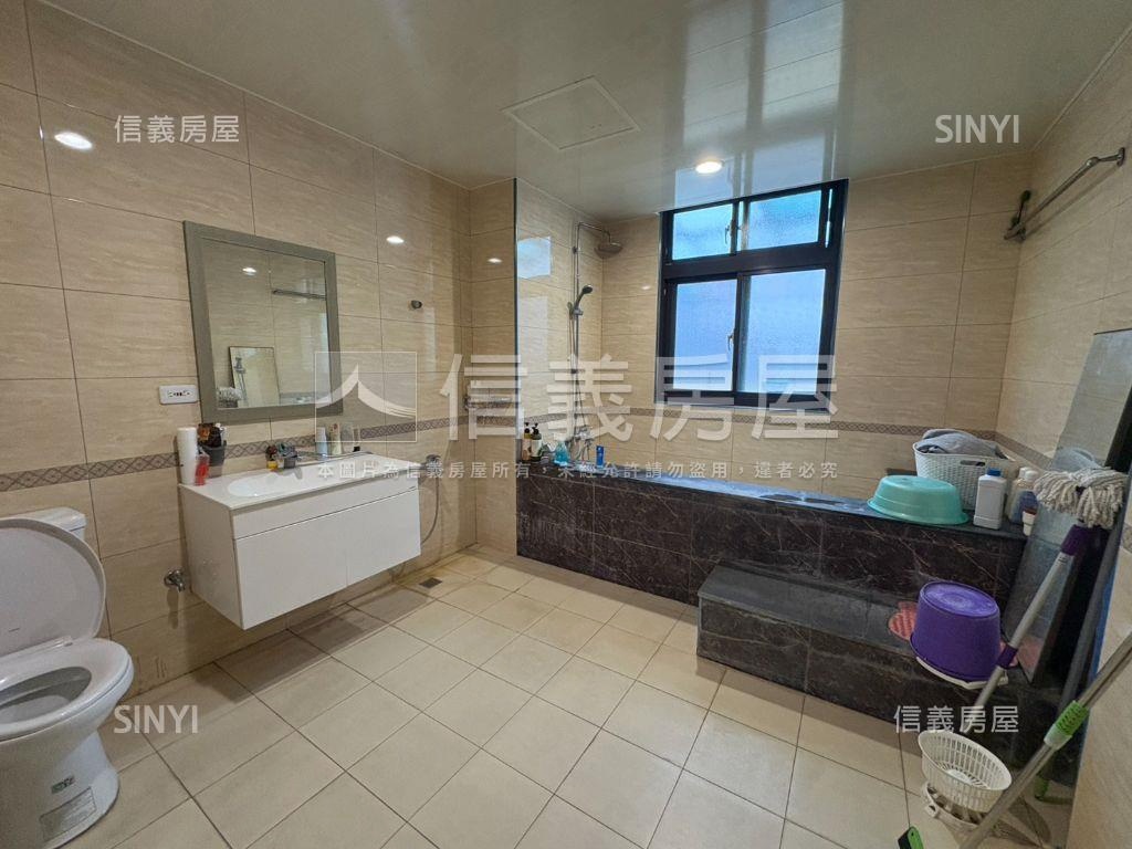 近南亞前後臨路美透天房屋室內格局與周邊環境