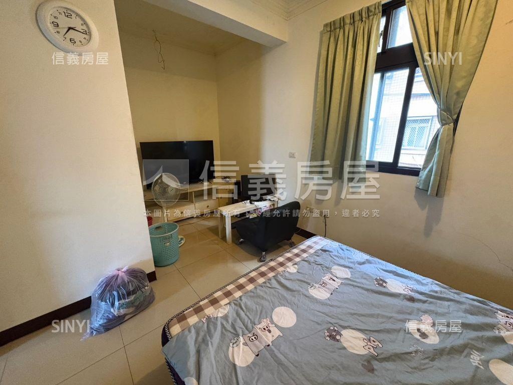 近南亞前後臨路美透天房屋室內格局與周邊環境