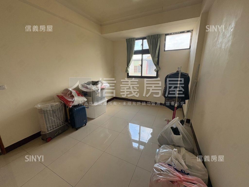 近南亞前後臨路美透天房屋室內格局與周邊環境