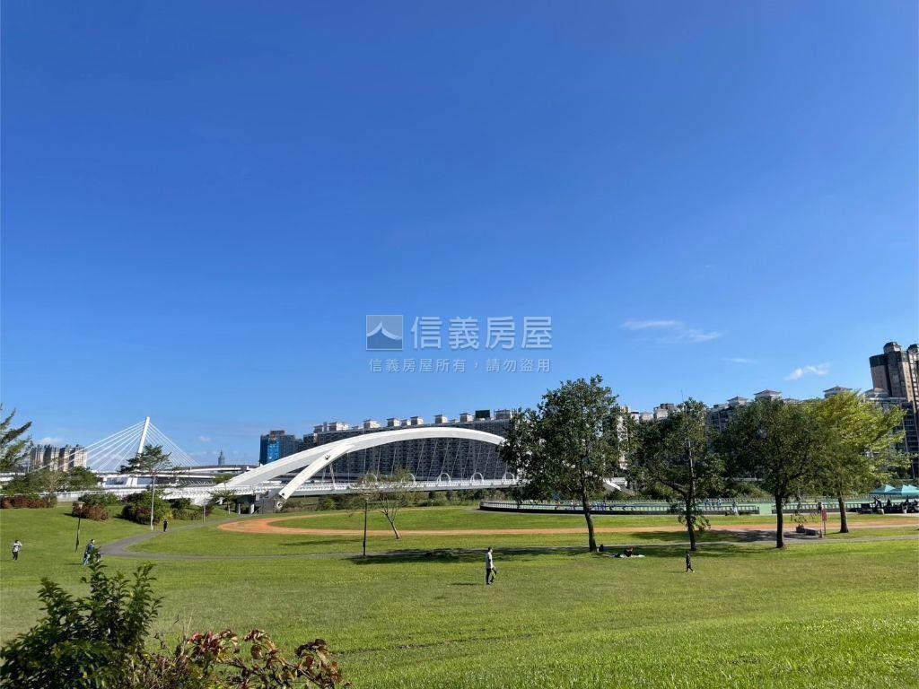 漢皇開雲兩房兩衛美宅房屋室內格局與周邊環境