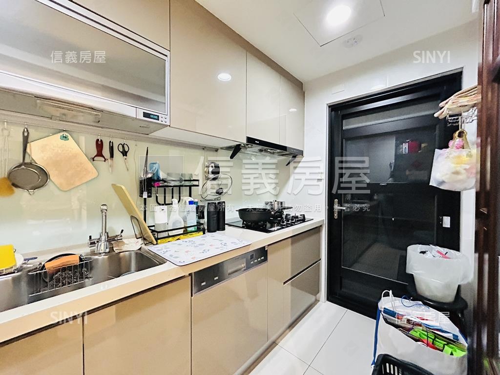 傳薪綺麗‧向陽大廈房屋室內格局與周邊環境