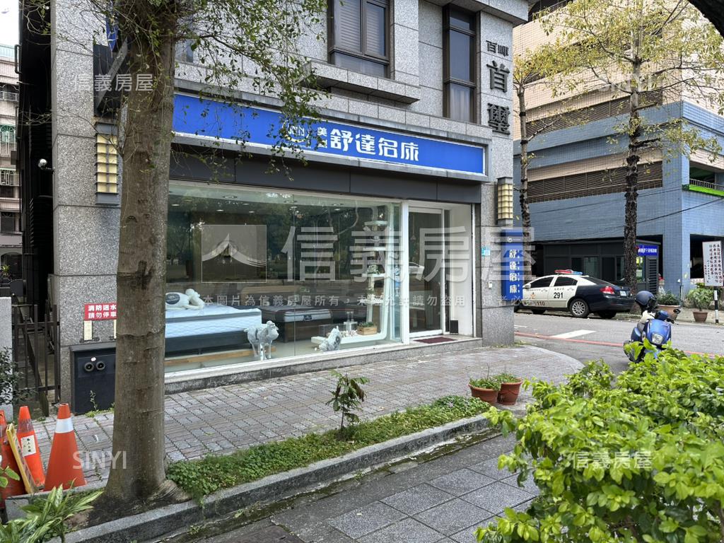 新板特區稀有店面房屋室內格局與周邊環境