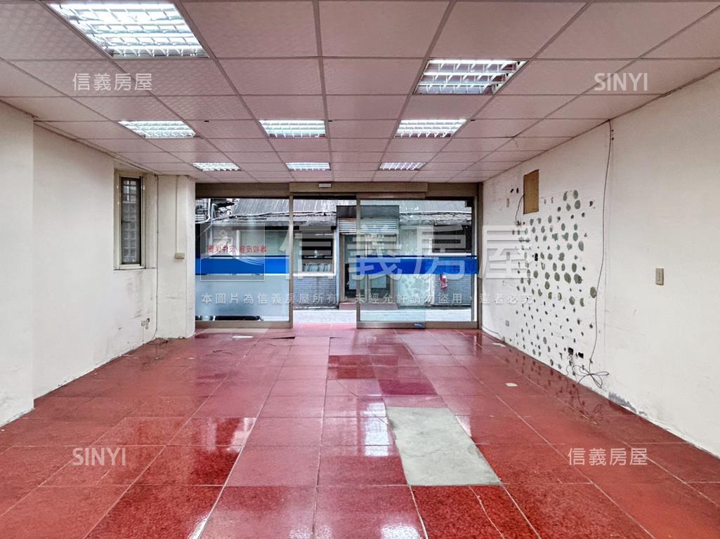 具未來潛力仁愛圓環旁店面房屋室內格局與周邊環境