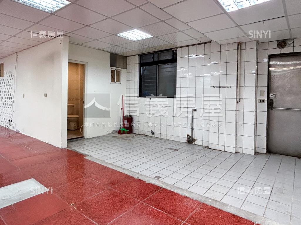 具未來潛力仁愛圓環旁店面房屋室內格局與周邊環境