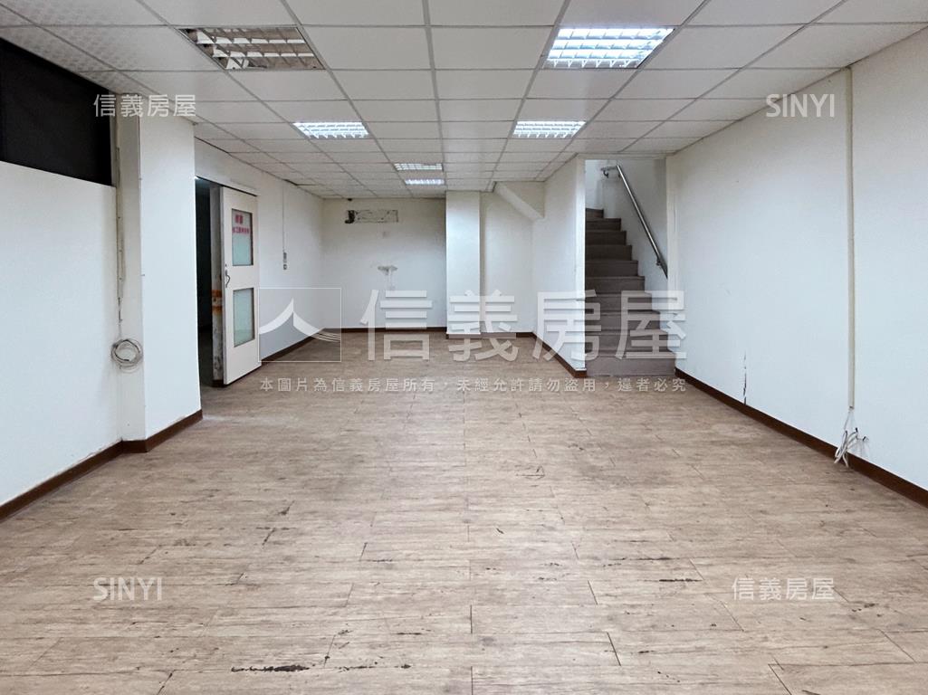 具未來潛力仁愛圓環旁店面房屋室內格局與周邊環境