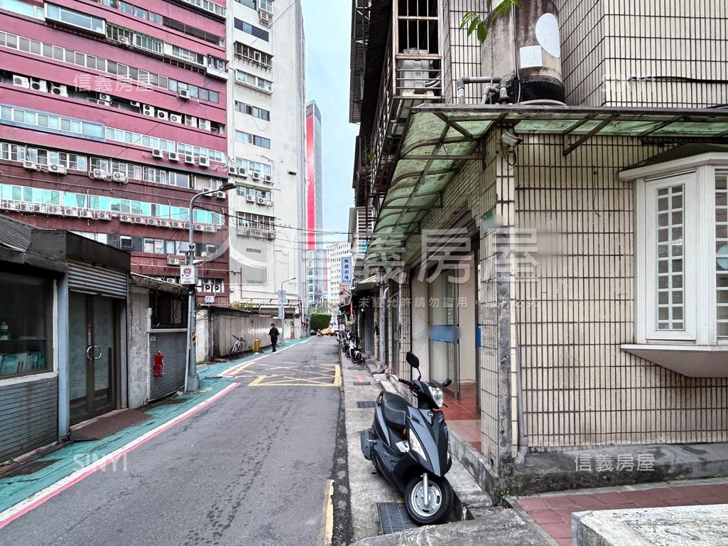 具未來潛力仁愛圓環旁店面房屋室內格局與周邊環境