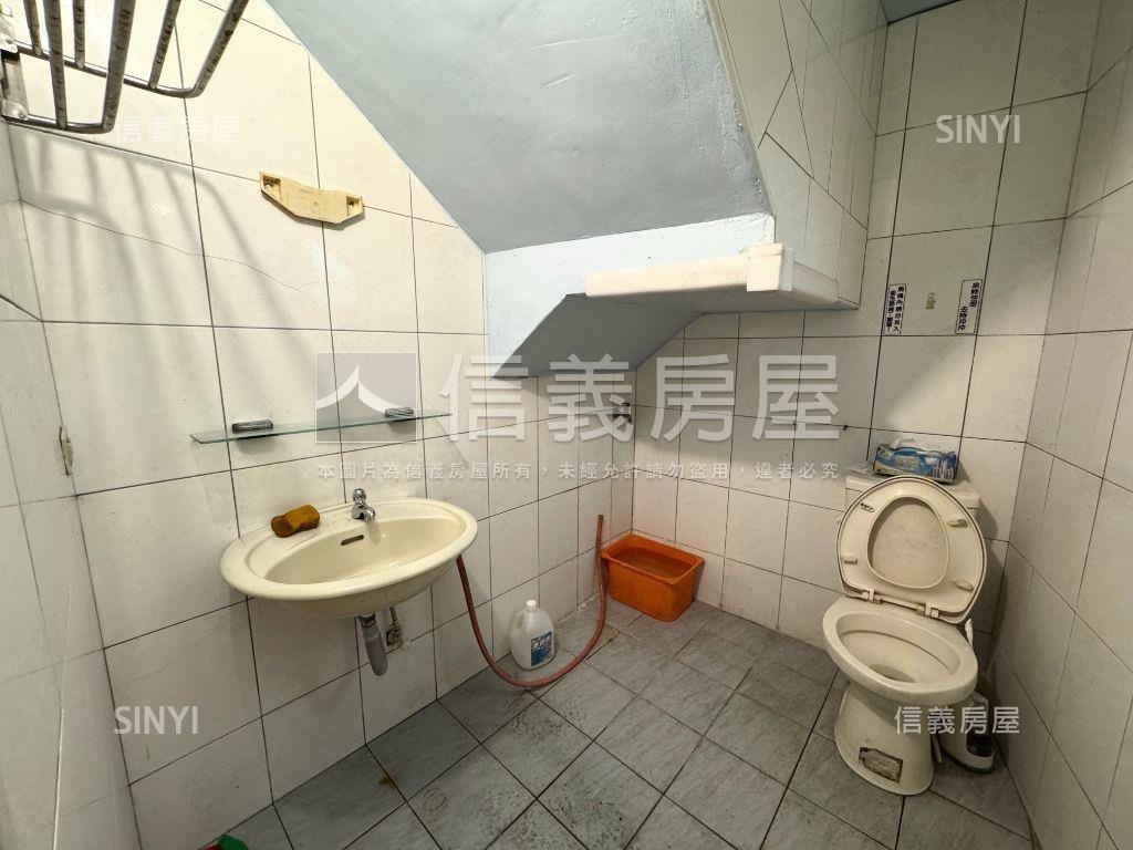 中清路稀有透店房屋室內格局與周邊環境