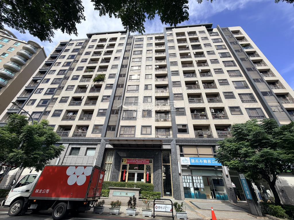 專任上城低總價套房車位房屋室內格局與周邊環境