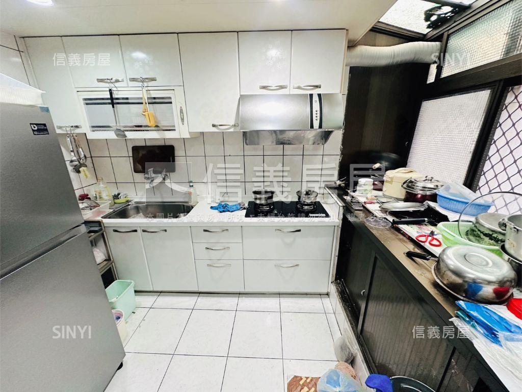 近未來Ｙ４站低總價三房房屋室內格局與周邊環境