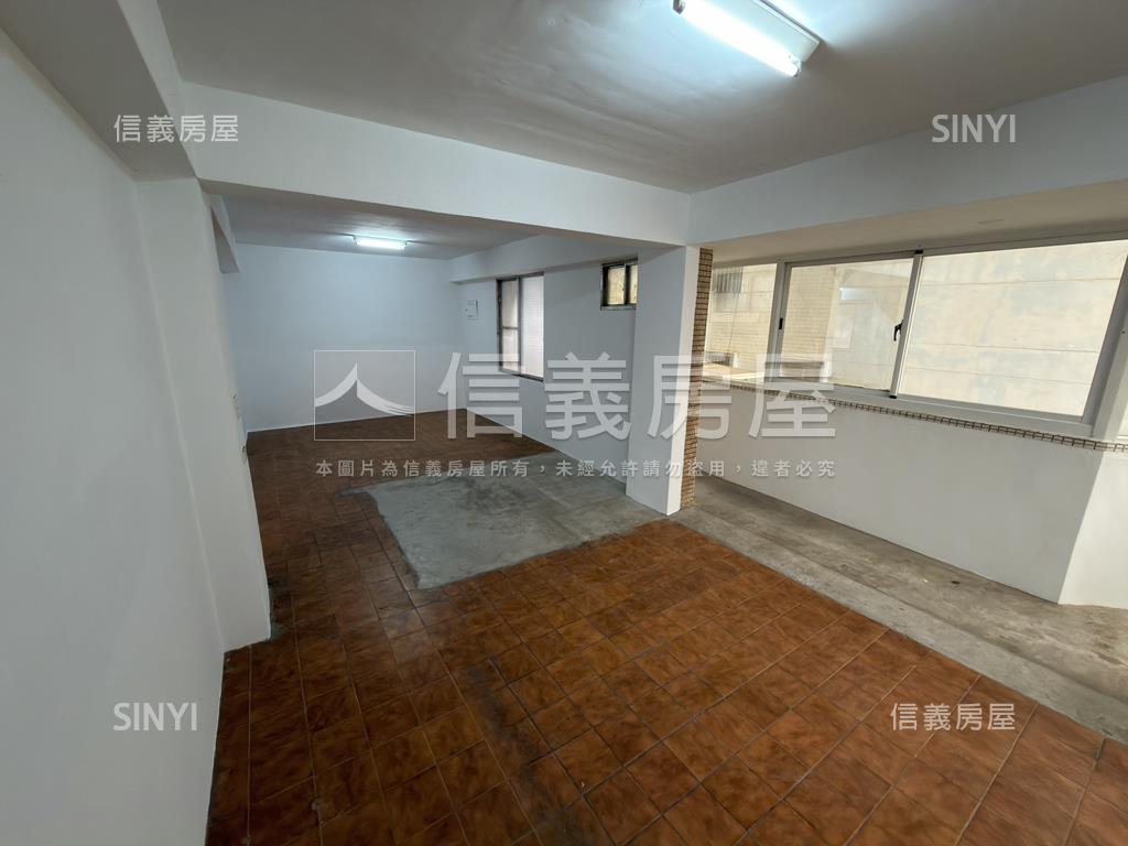 大智路精品大面寬店住房屋室內格局與周邊環境