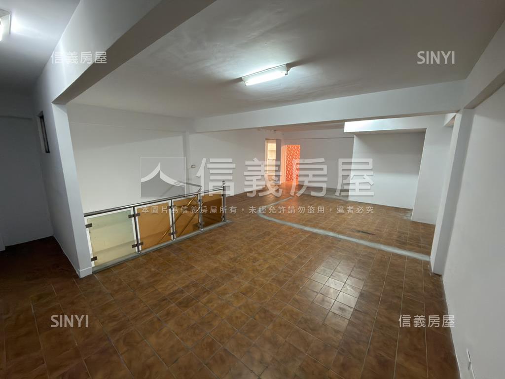 大智路精品大面寬店住房屋室內格局與周邊環境