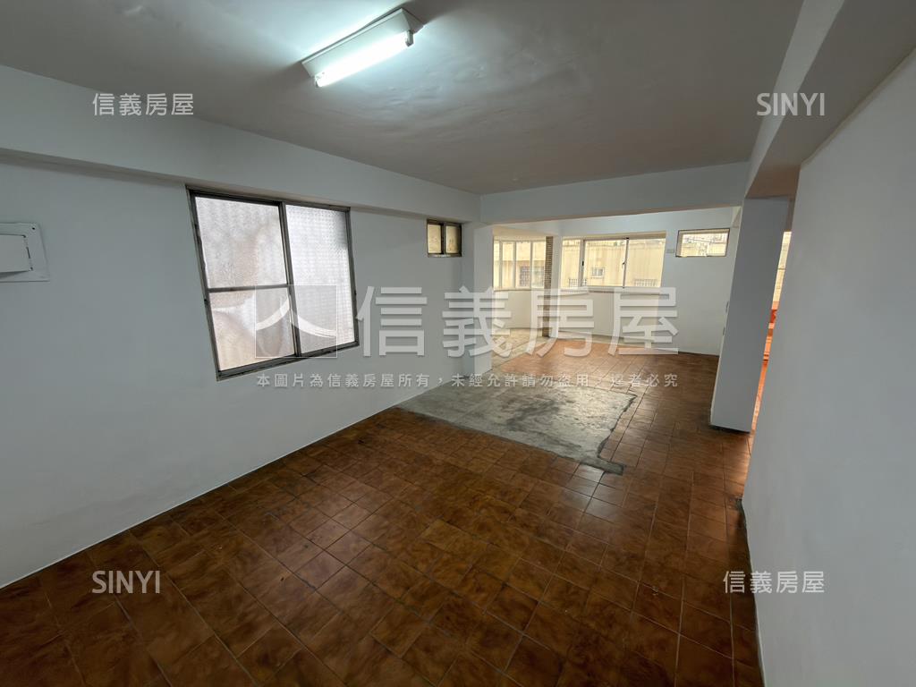 大智路精品大面寬店住房屋室內格局與周邊環境