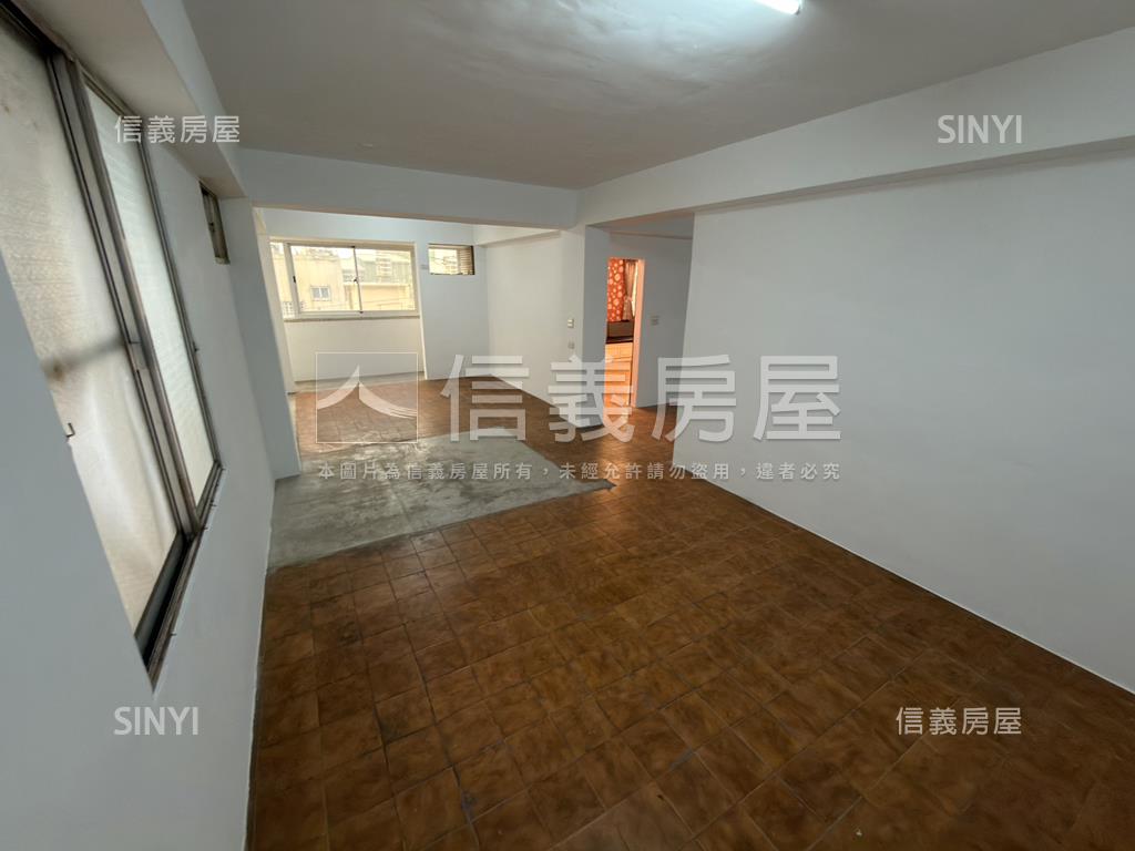 大智路精品大面寬店住房屋室內格局與周邊環境