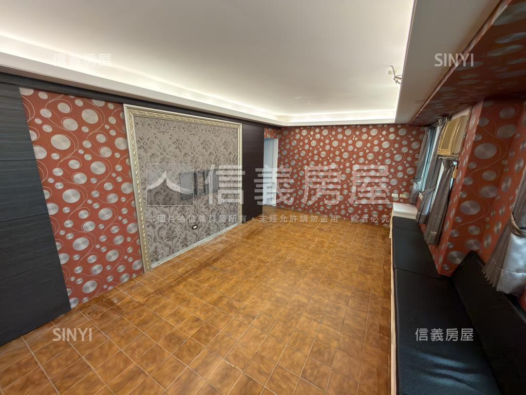 大智路精品大面寬店住房屋室內格局與周邊環境