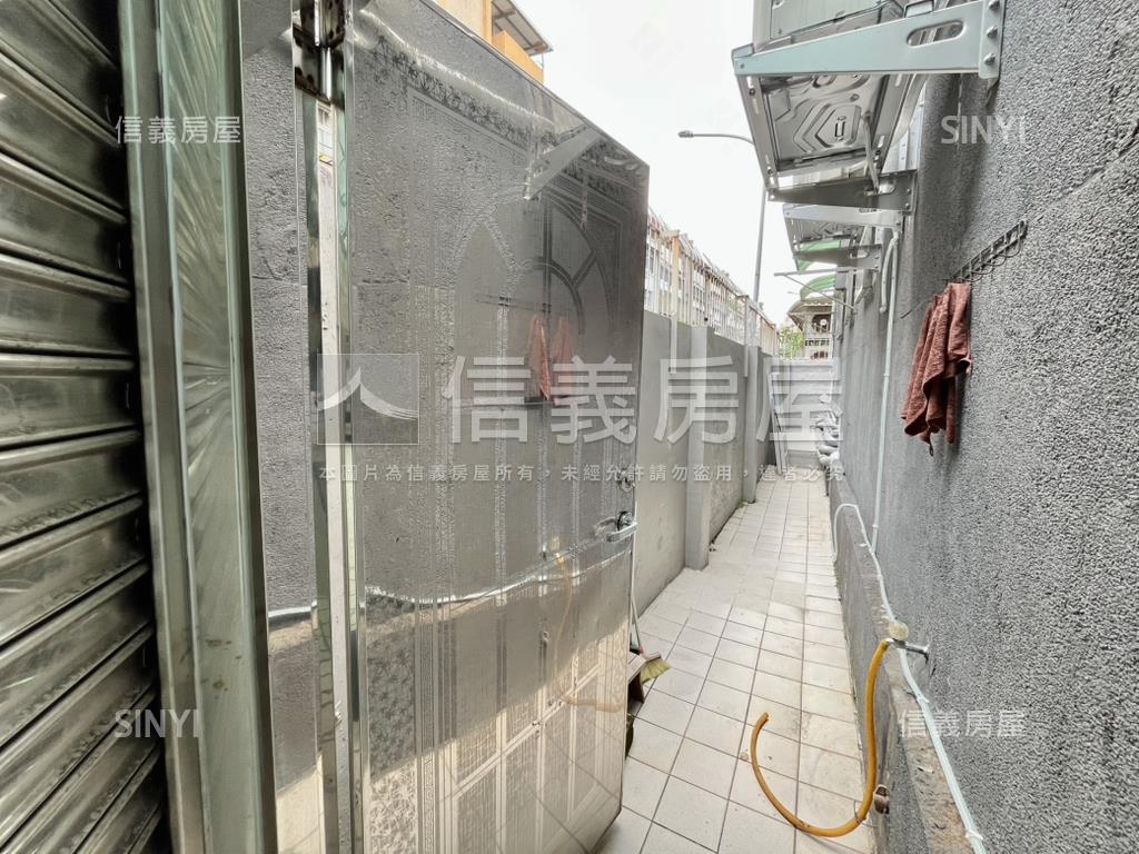 好停車邊間裝潢一樓房屋室內格局與周邊環境