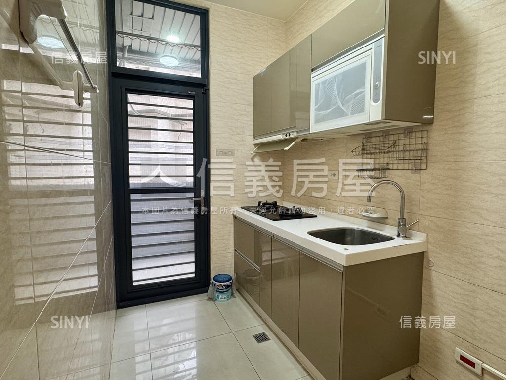 捷運住邑質感１＋１車位房屋室內格局與周邊環境