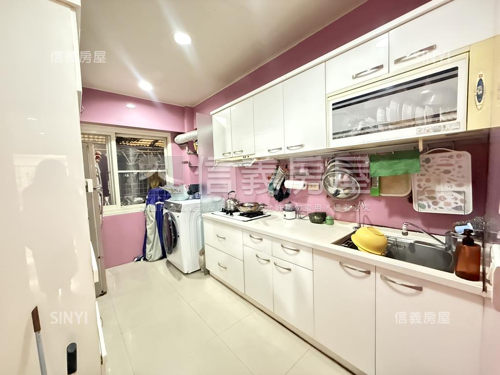 市府微風低公設美廈房屋室內格局與周邊環境