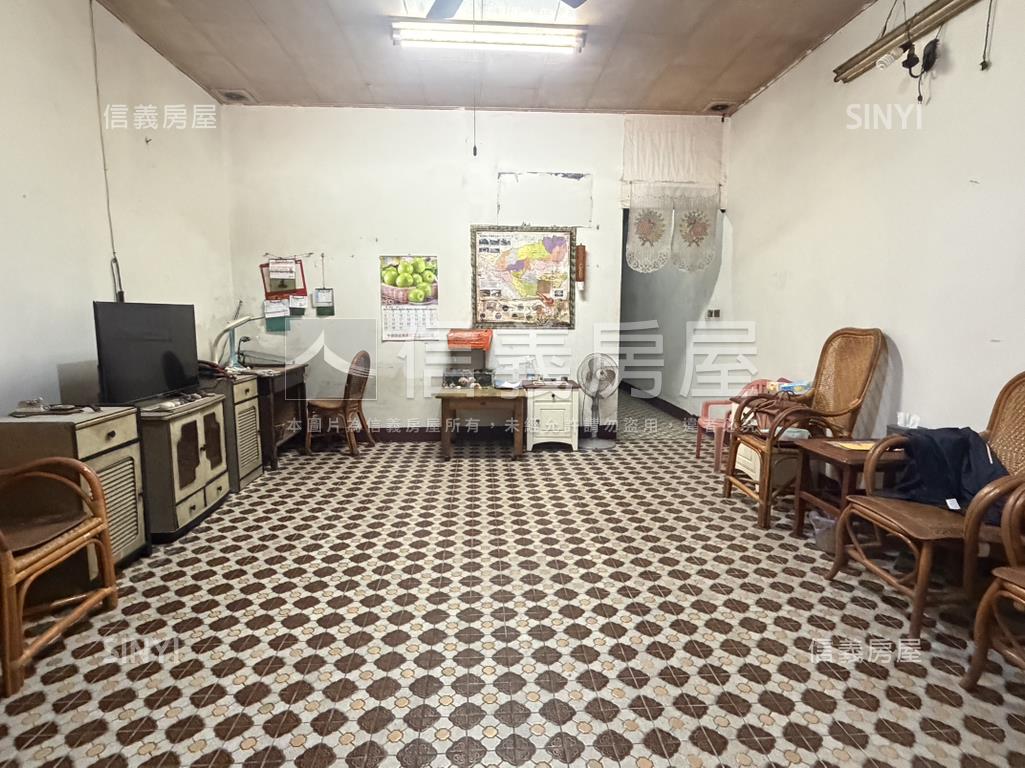 新埔近中正路低總價透店房屋室內格局與周邊環境