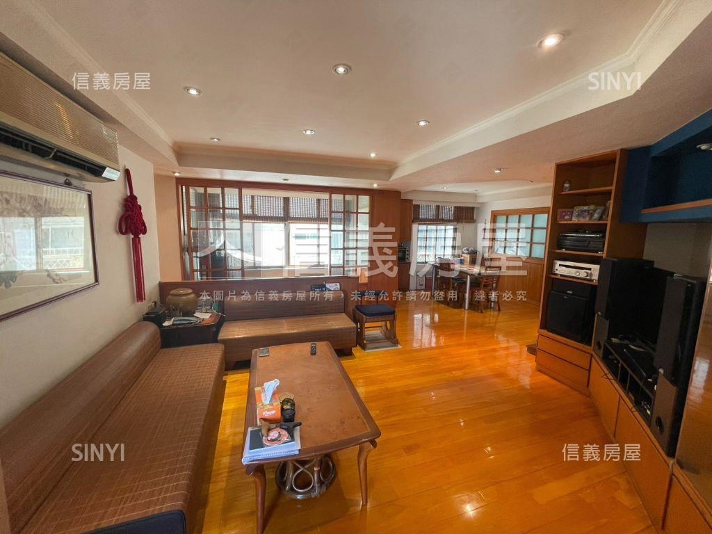 可看屋圓環採光電梯大４房房屋室內格局與周邊環境