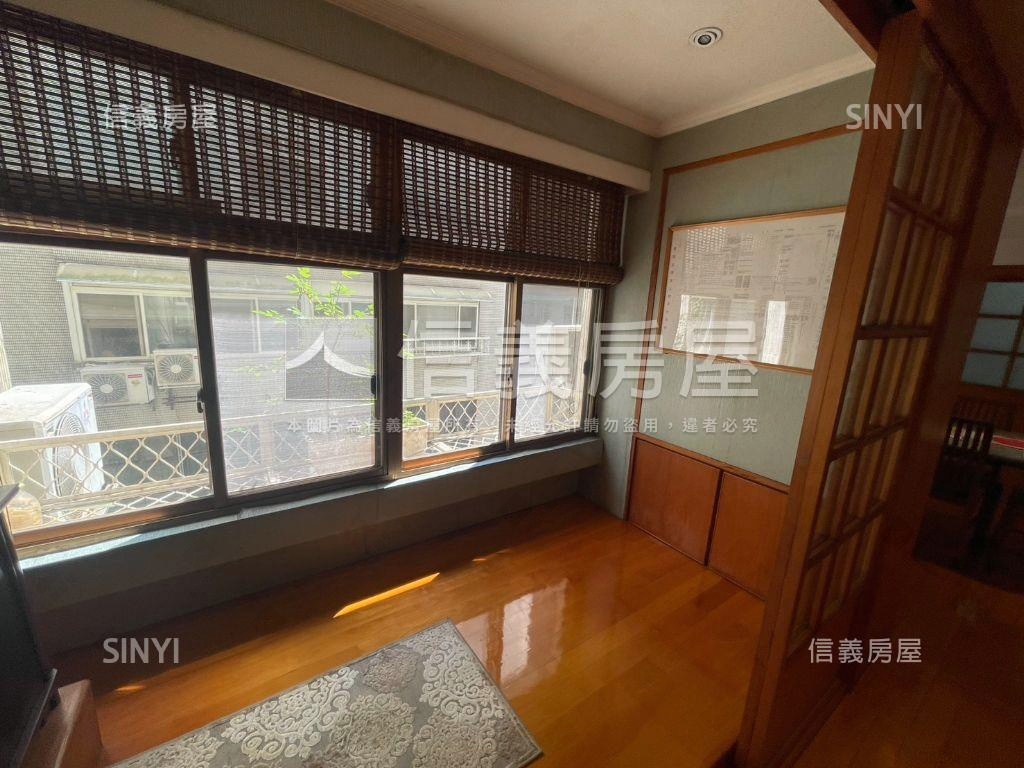 可看屋圓環採光電梯大４房房屋室內格局與周邊環境