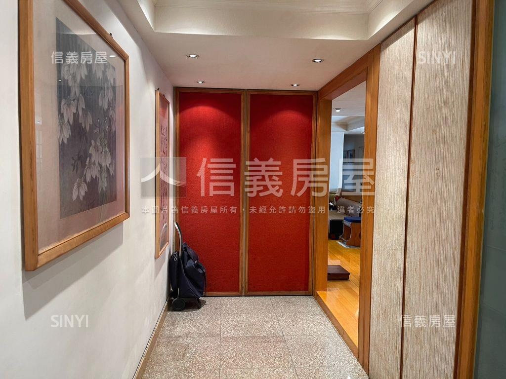 可看屋圓環採光電梯大４房房屋室內格局與周邊環境